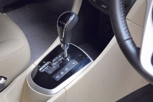 2011 Hyundai Verna CRDi Auto